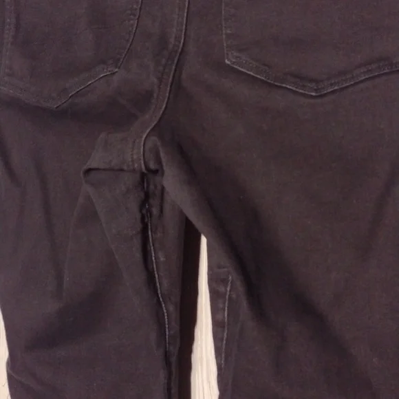 American Eagle Stretch Skinny Jeans - Picture 10 of 15